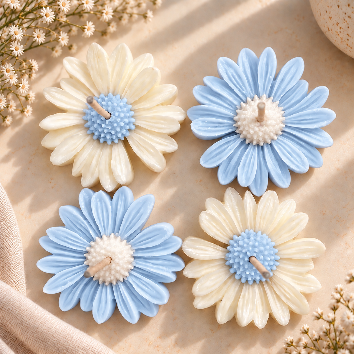 Petalune Floral Daisy Candle Set of 4