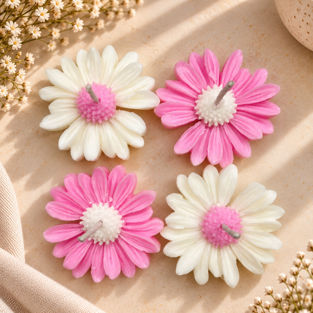 Petalune Floral Daisy Candle Set of 4