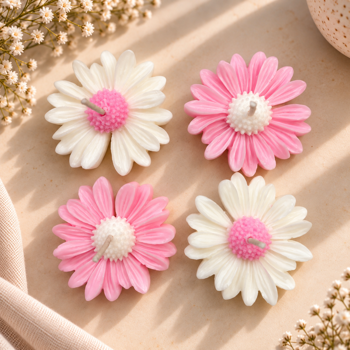 Petalune Floral Daisy Candle Set of 4